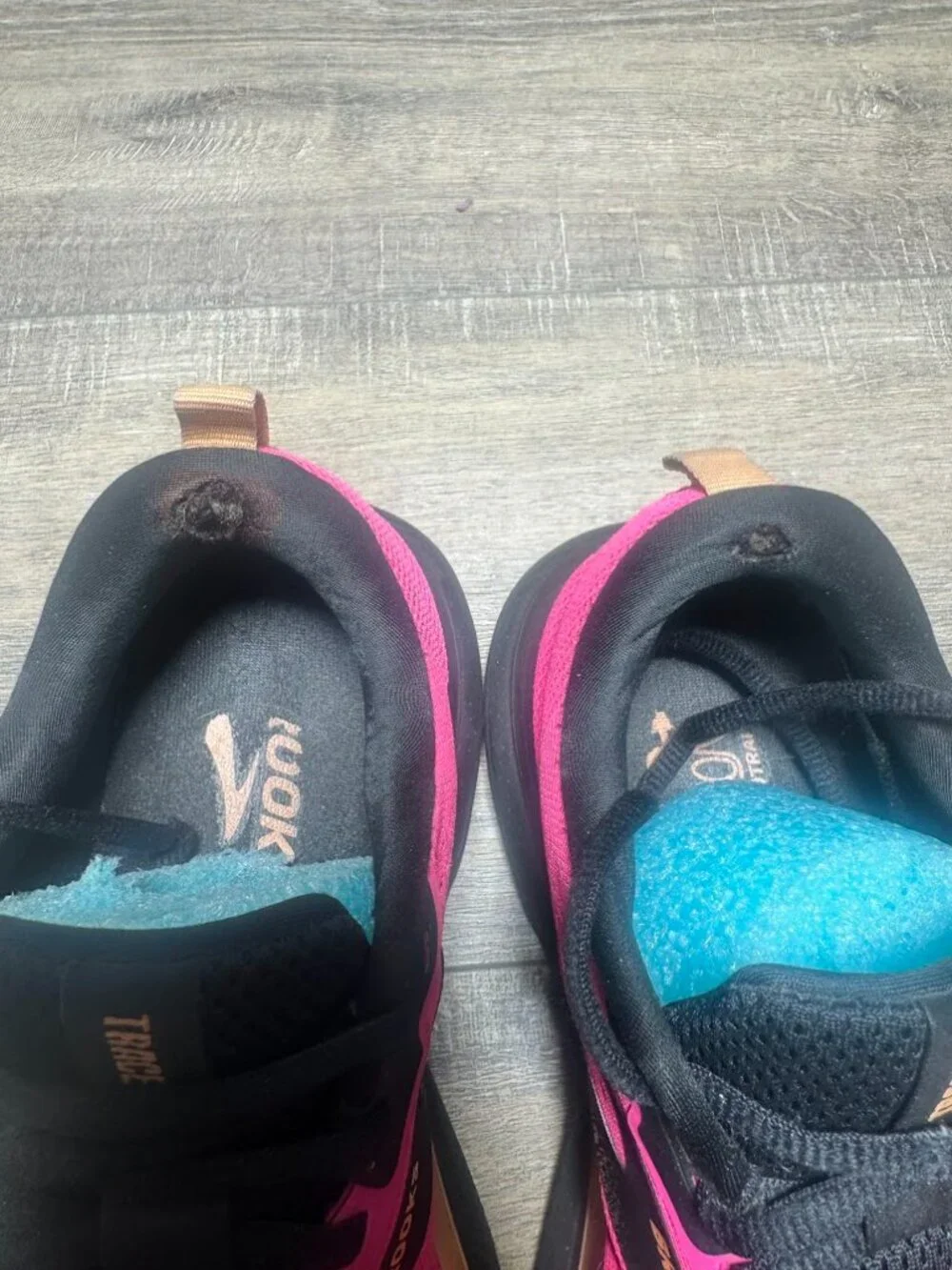 Brooks Trace 3 Pink Glo/Black Athletic Shoes Women's Size 8